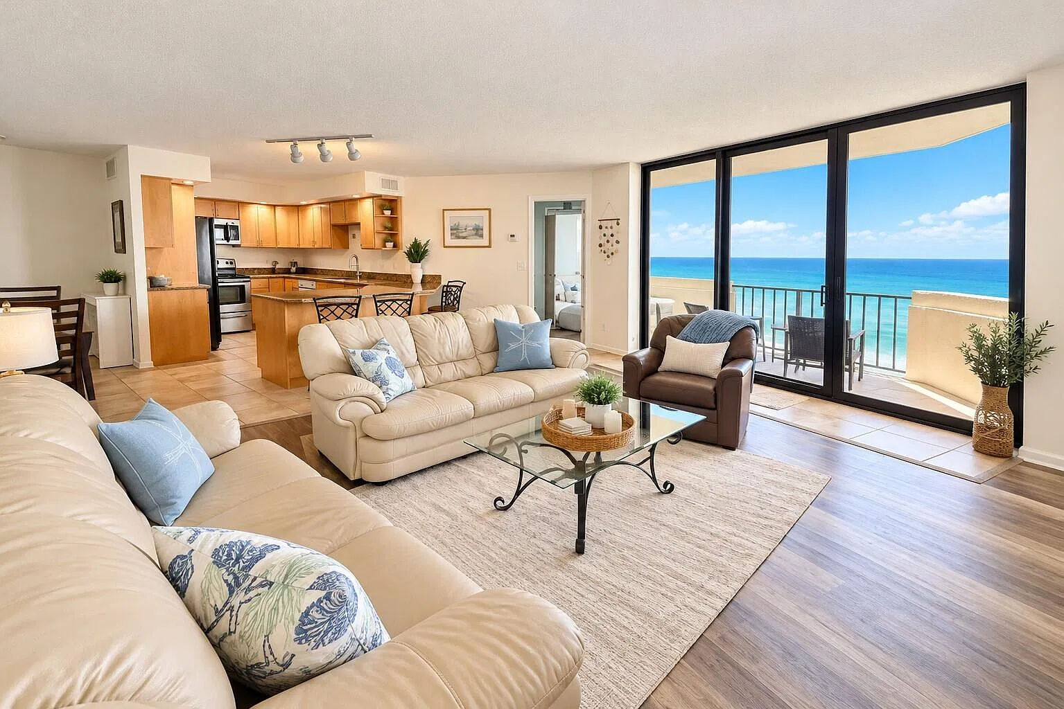 2 bed, 2.0 bath, 1219 sqft, $7,500 — Photo 2