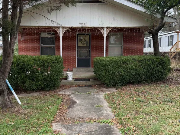 721 E Oak St, El Dorado, AR 71730