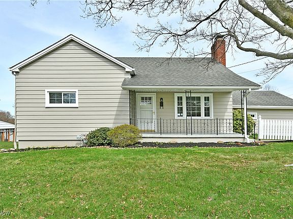2nd image of 2898 Saginaw Dr