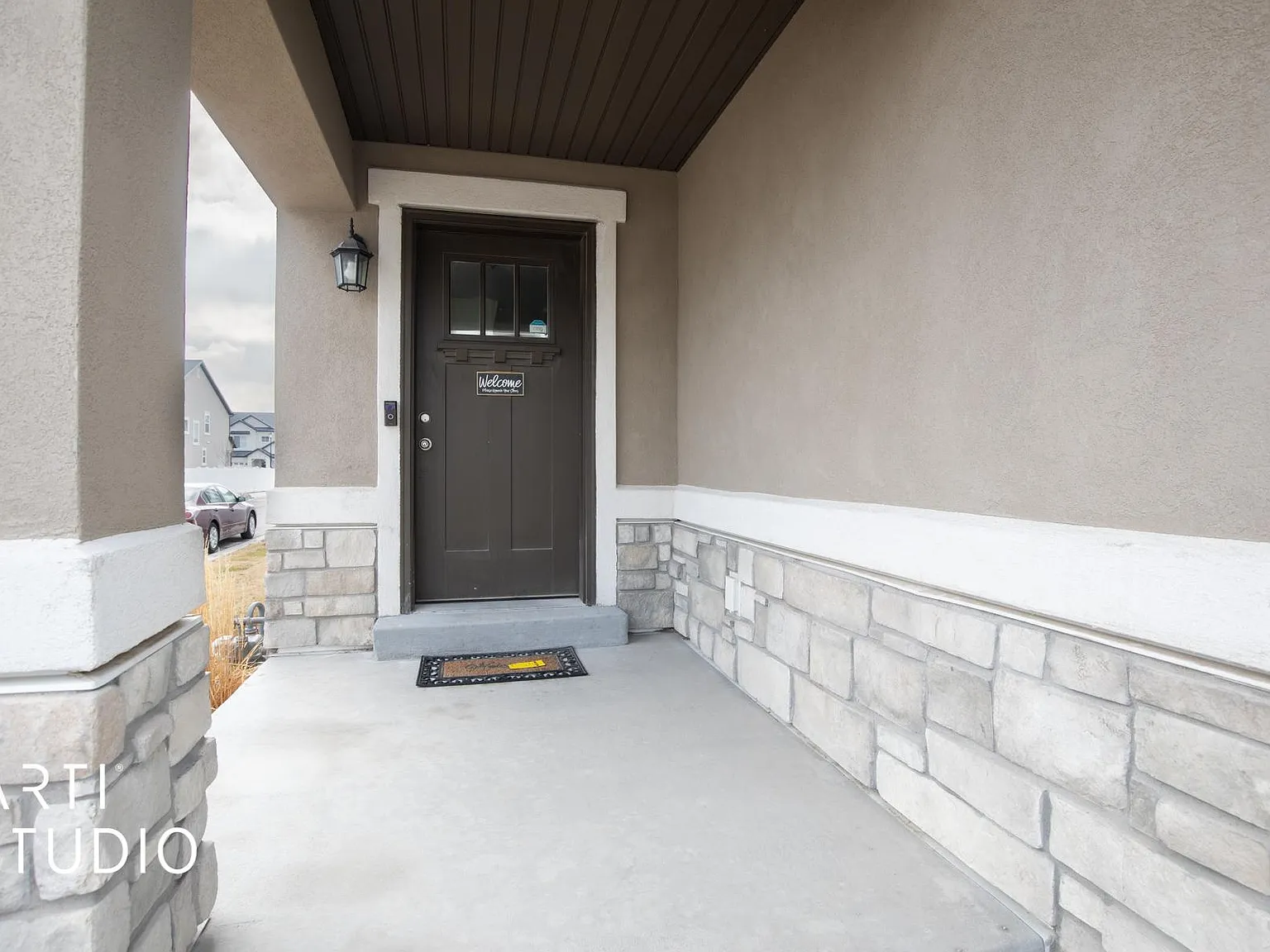 3 bed, 3.5 bath, 2770 sqft, $2,500 — Photo 2