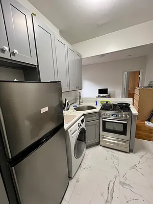 Rented by Mdays Realty | media 11