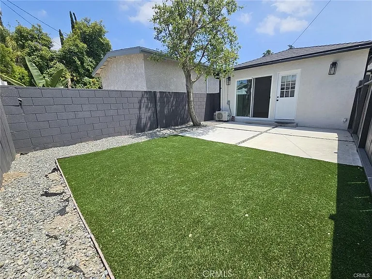 21931 Ybarra Rd — Photo 6