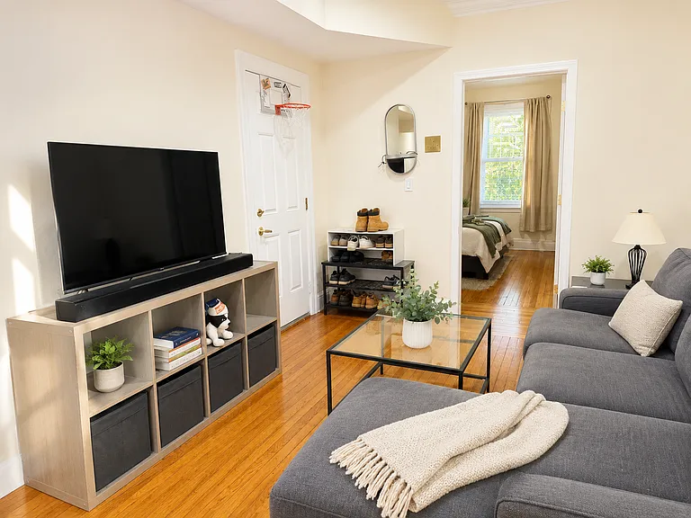 73A Thatcher St #201 — Photo 7