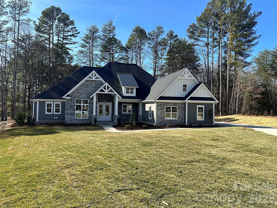 1st image of 107 Chalfont Ct