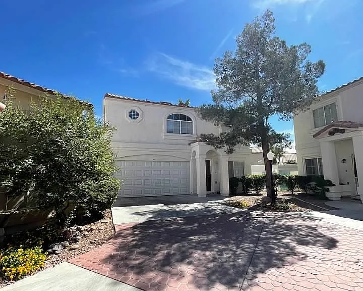 8829 Cornwall Glen Ave — Photo 5