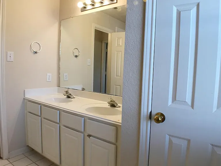 6323 Sunset Cove Ln — Photo 23