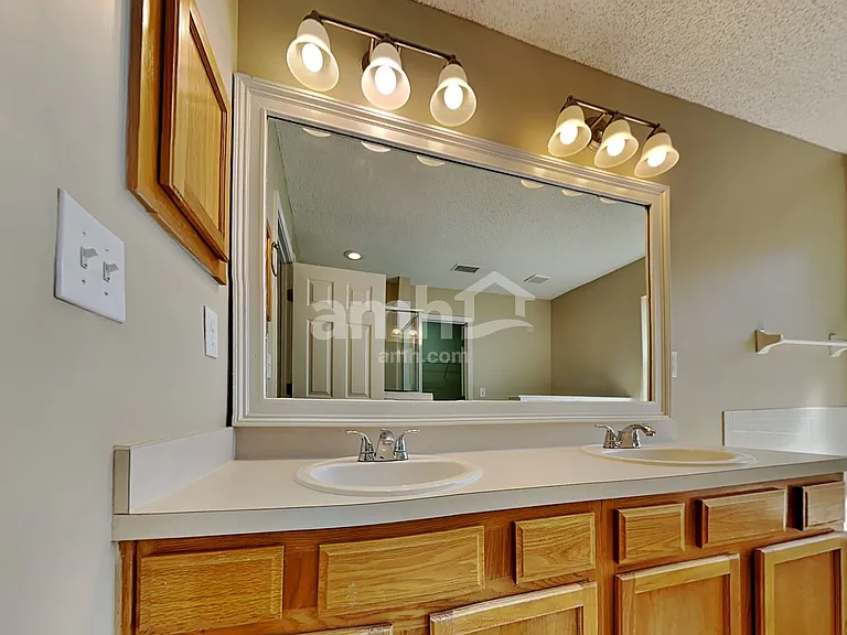 840 Mackenzie Circle St — Photo 11