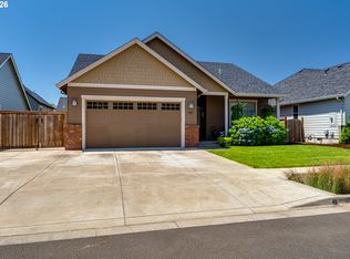 5427 King Arthur Ct, Eugene, OR 97402