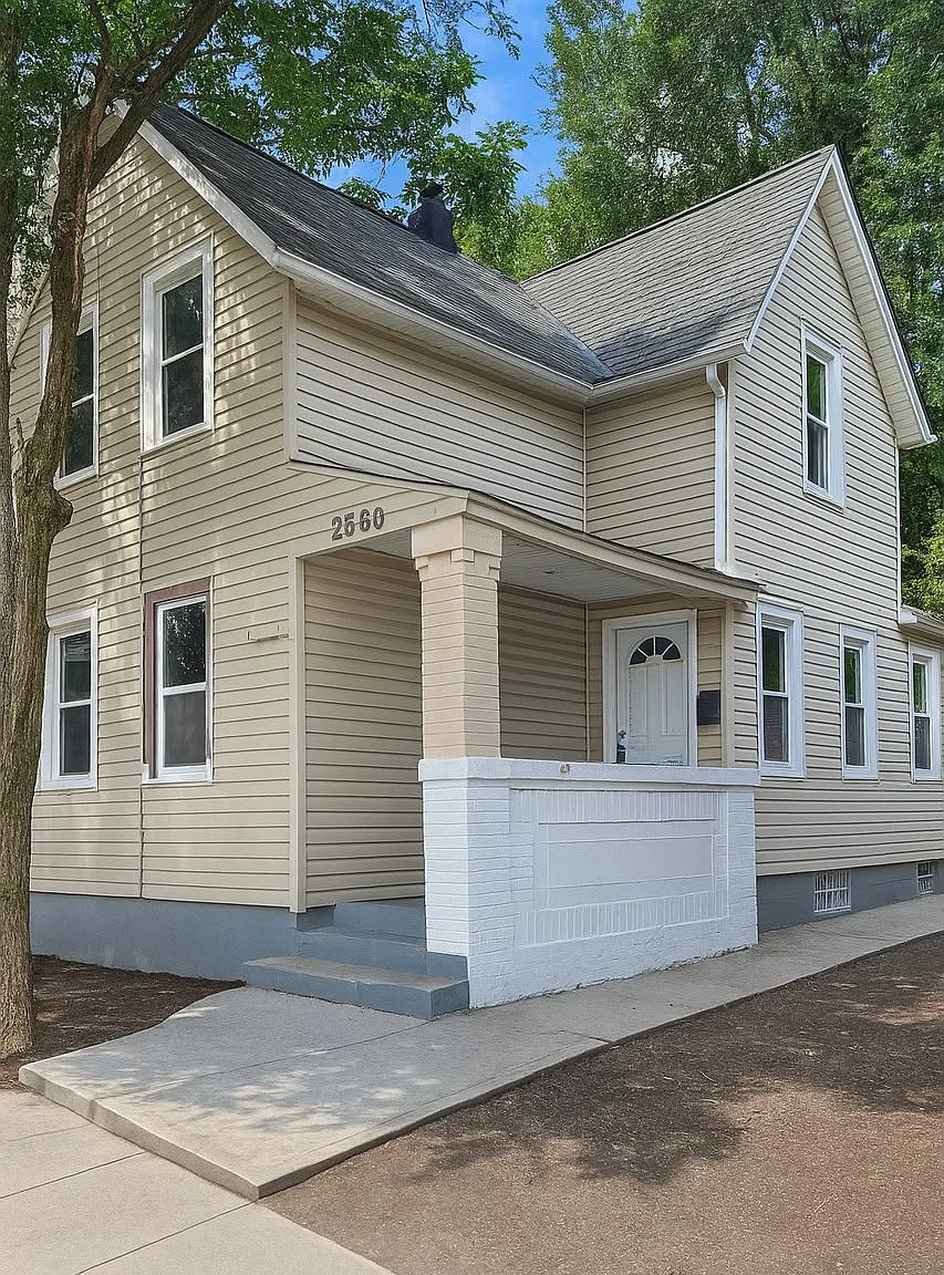 3 bed, 3.5 bath, 1600 sqft, $1,900 — Photo 3