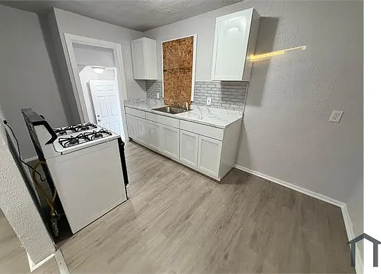 3 bed, 1244 sqft, $1,695 — Photo 2