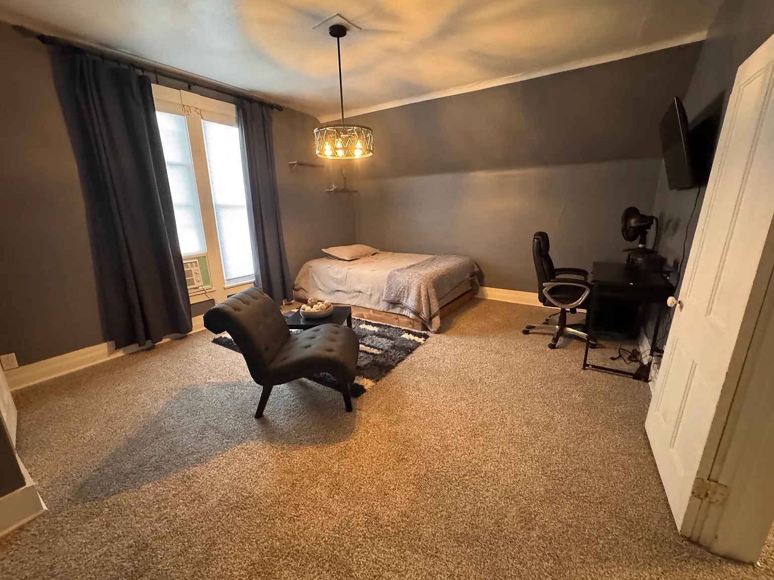 1 bed, $1,075 — Photo 2
