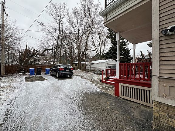 4th image of 1331 W 102nd St