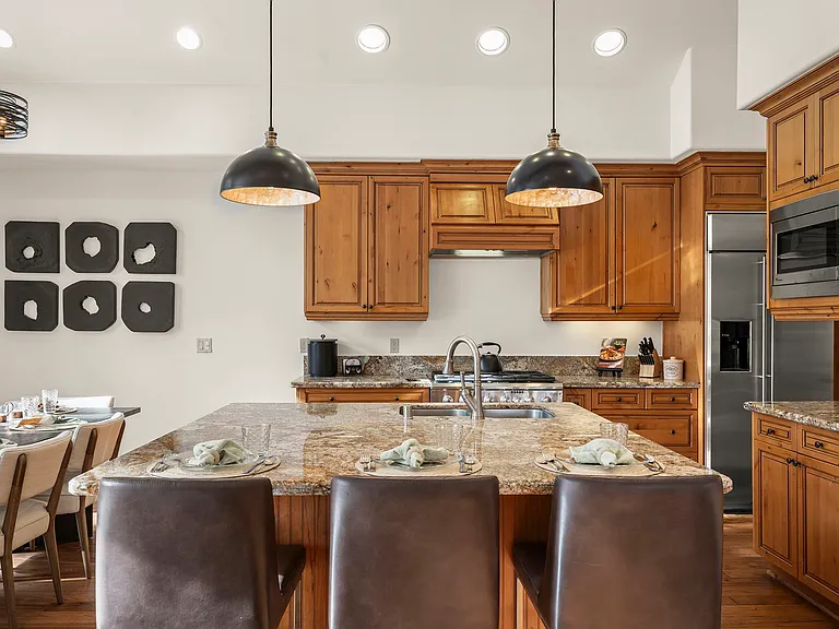10247 Valmont Trl — Photo 9