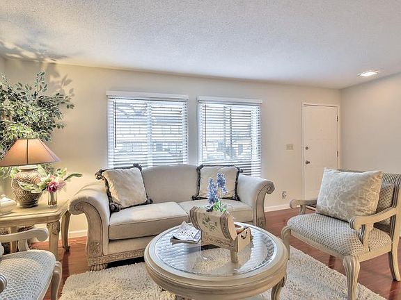 3rd image of 1031 Clyde Ave APT 501