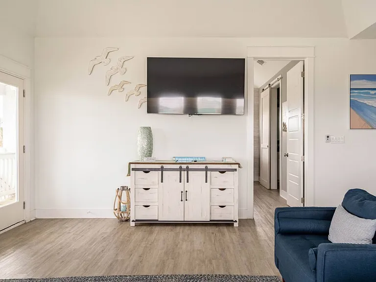 Palm Ridge Dr — Photo 10