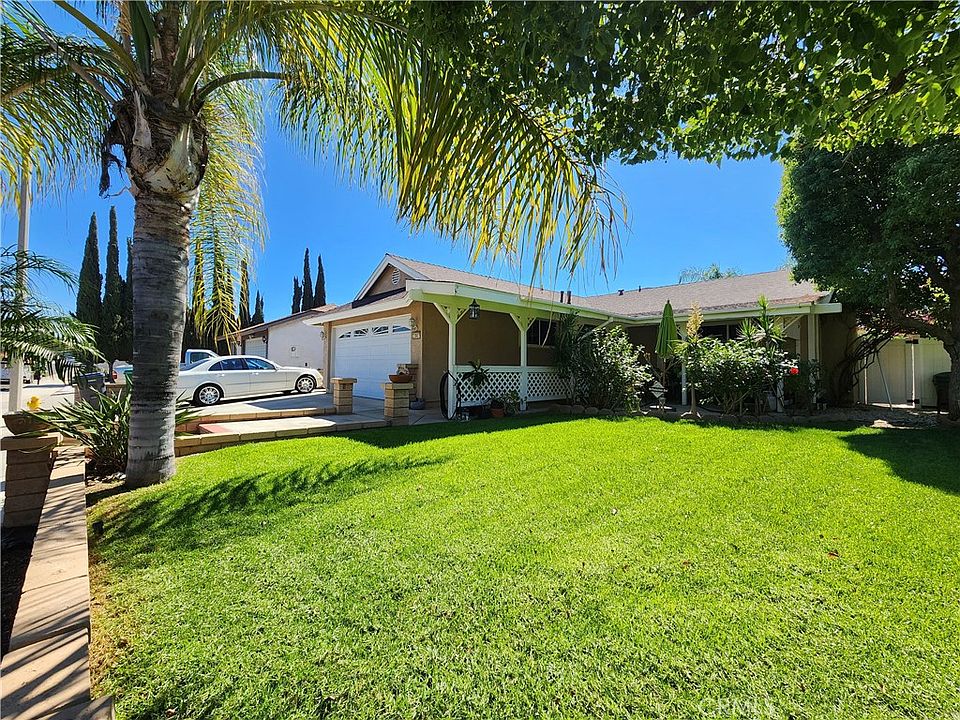 1st image of 22807 Kinross Ln
