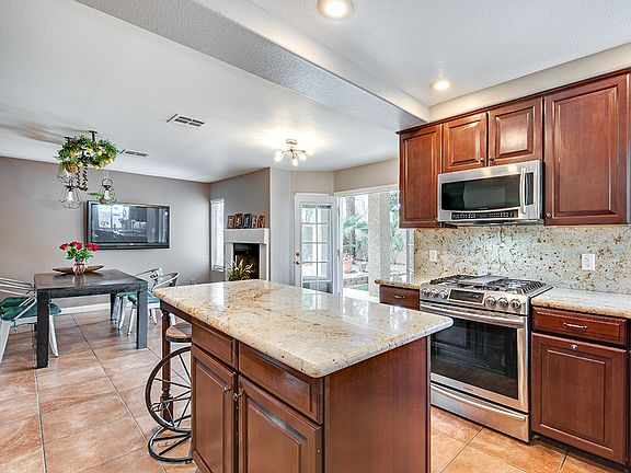 2nd image of 2101 Harbor Cliff Dr