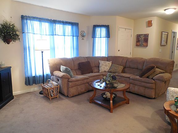 5th image of 350 Banyan Circle Dr