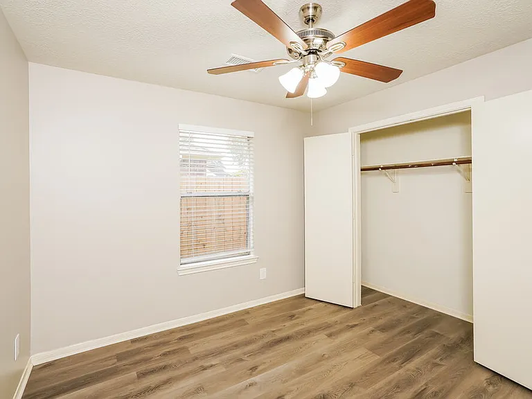 5200 Rockwood Dr — Photo 12
