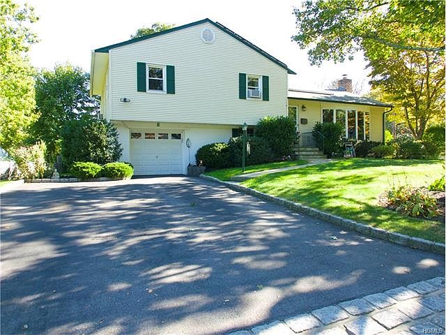 1st image of 5 Darwood Pl