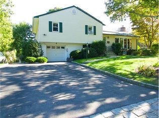 5 Darwood Pl, Hartsdale, NY 10530