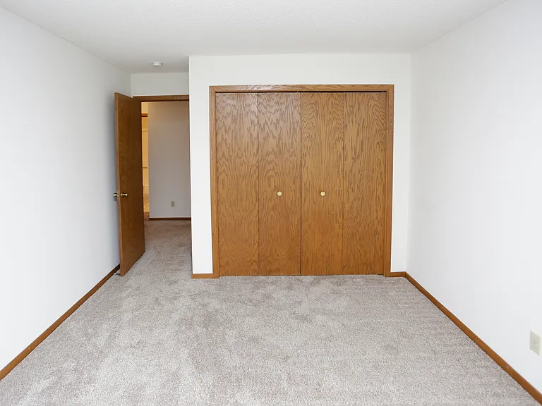Lexington Heights Apartments — Photo 28