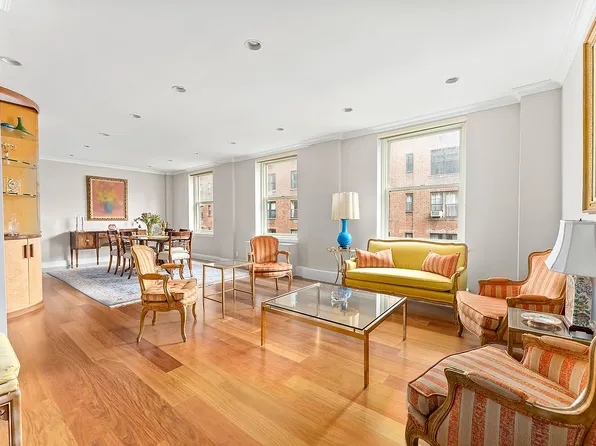 112 E 83rd St APT 6C, Manhattan, NY 10028