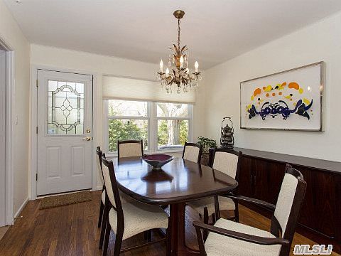 4th image of 14 Harwood Dr W
