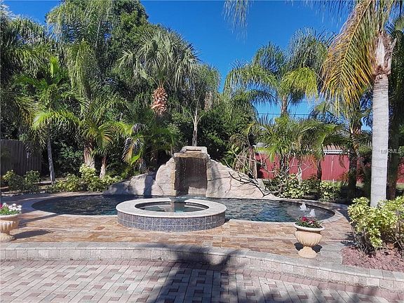 2nd image of 681 Jasmine Way S