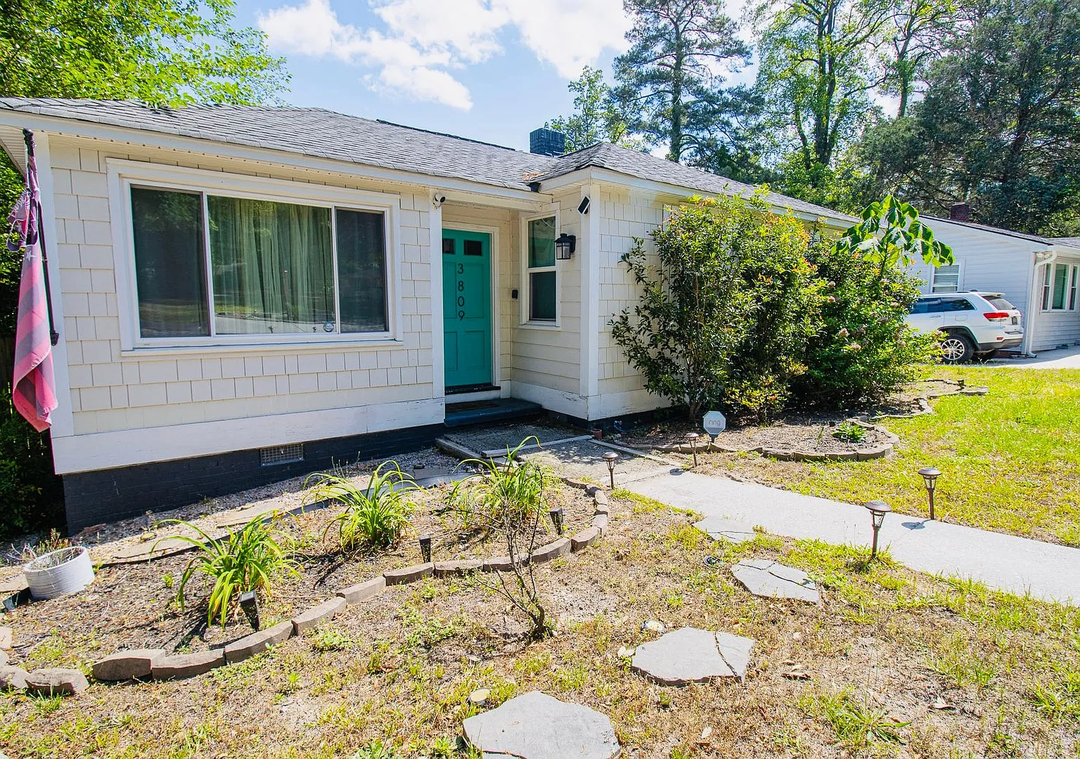 Adorable 3BR Rosewood Rental with Dreamy Porch & Fenced Yard! — Photo 1