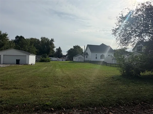 214 S Race St, Cambridge, IA 50046