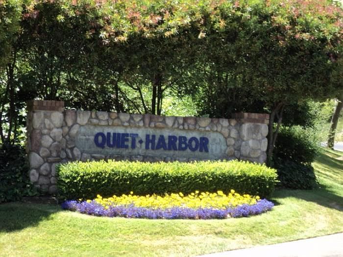 1st image of 100 Little River Ct APT 4