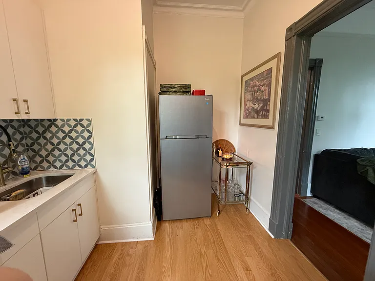 286 Grand St #3R — Photo 10