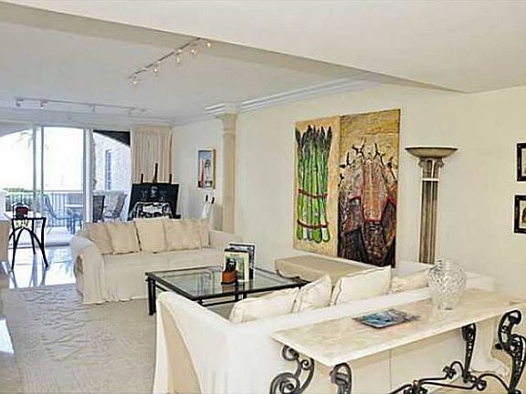 4th image of 19212 Fisher Island Dr #19212