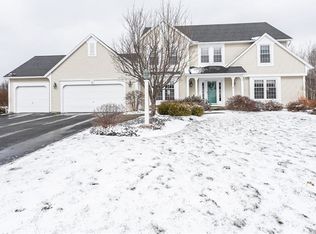 2 Wallingford Rise, Fairport, NY 14450