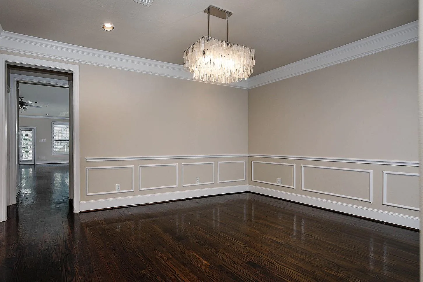 4 bed, 4.5 bath, 2654 sqft, $3,950 — Photo 4
