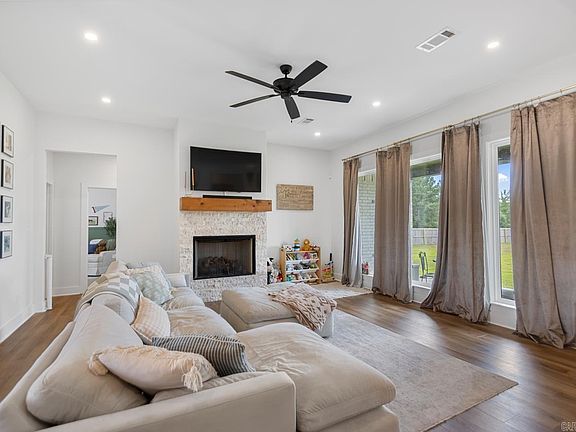 5th image of 1001 Cambri Ln