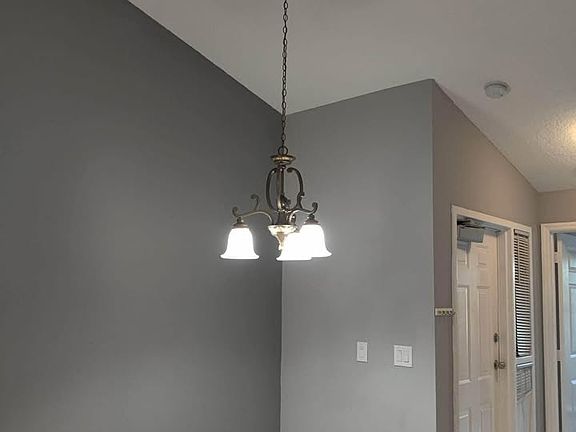 4th image of 4954 Ava Pointe Dr #5