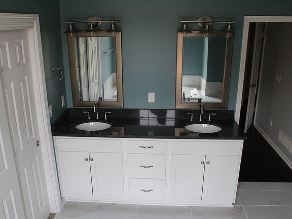 Master bath Granite and Tile