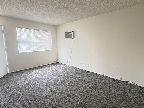 3rd image of 6019 S Bright Ave
