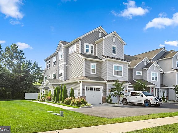 2nd image of 24525 Merlot Dr