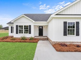 102 Enclave Ct, Statesboro, GA 30458