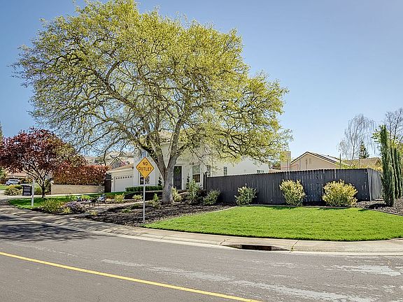 3rd image of 5310 Brookcrest Ct