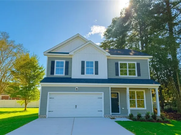 2821 Margaret Booker Dr, Chesapeake, VA 23323