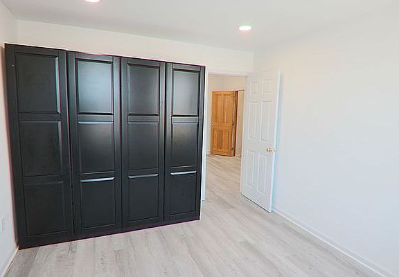 4th image of 257 Hollywood Ave #2
