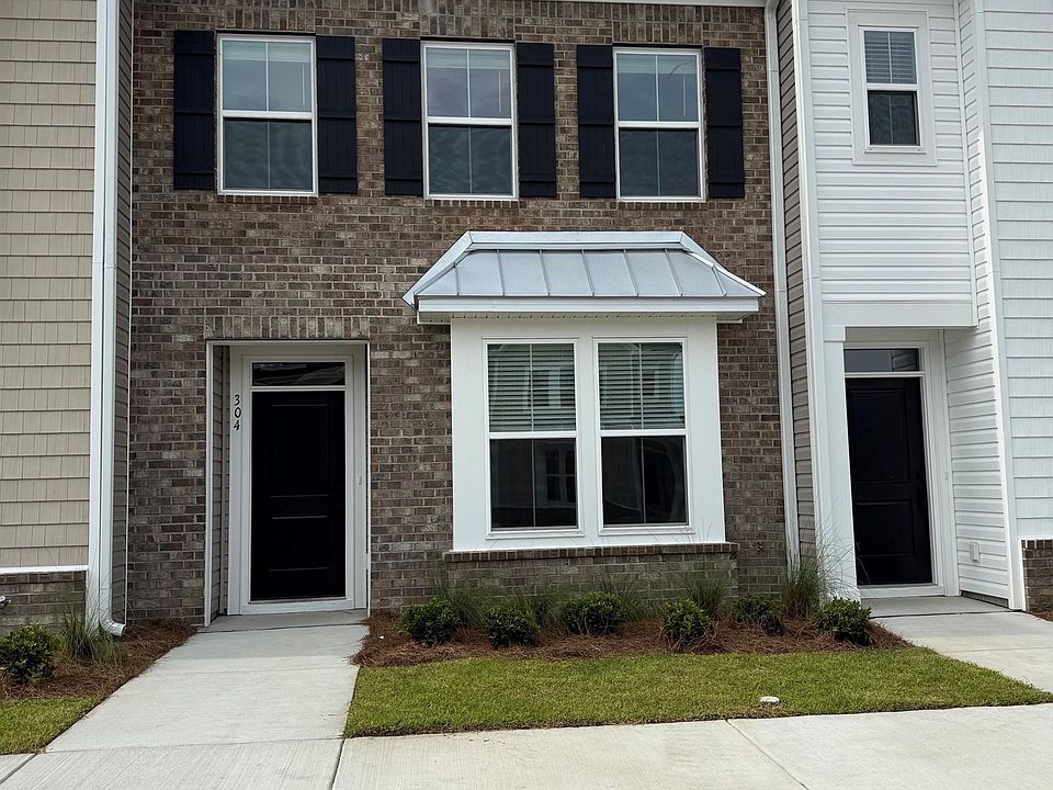 1st image of 304 Deer Ridge Way #16 Morgan
