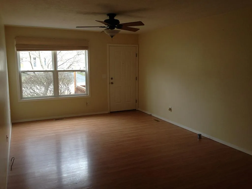 2 bed, $1,800 — Photo 3