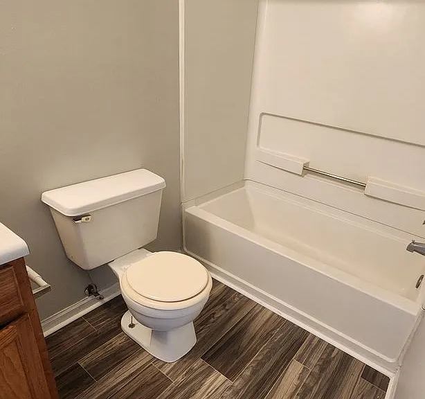 Castlewood Apartments - Huntsville, AL — Photo 3