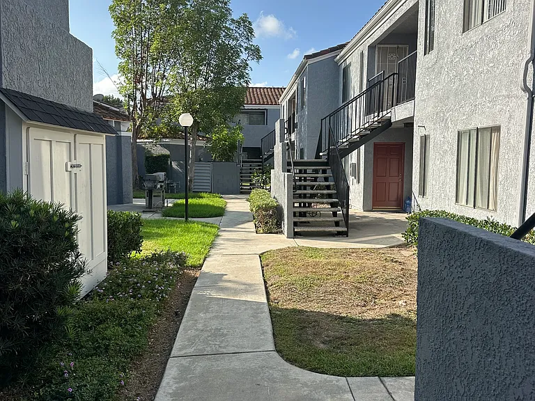 Building 6412 two bedrooms two bathrooms apartment. Very quiet place to live.