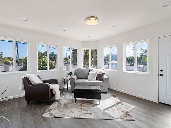 4th image of 697 Del Mar Ave